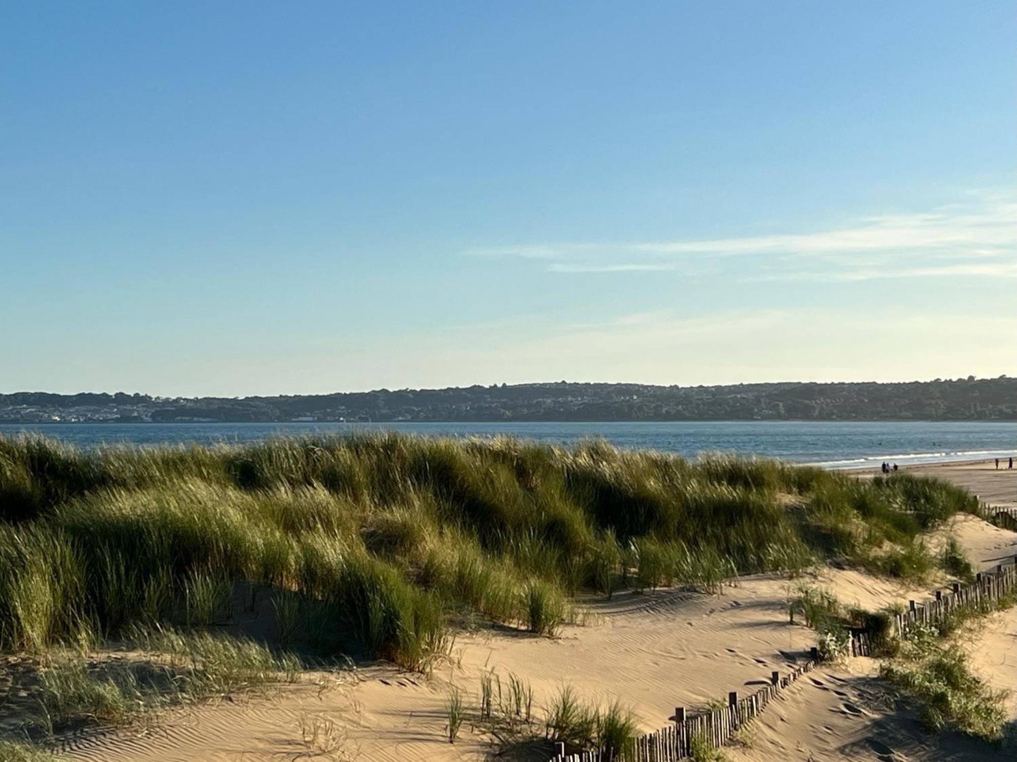 Hoopers Sandy Beach Guest Rooms Swansea Bagian luar foto