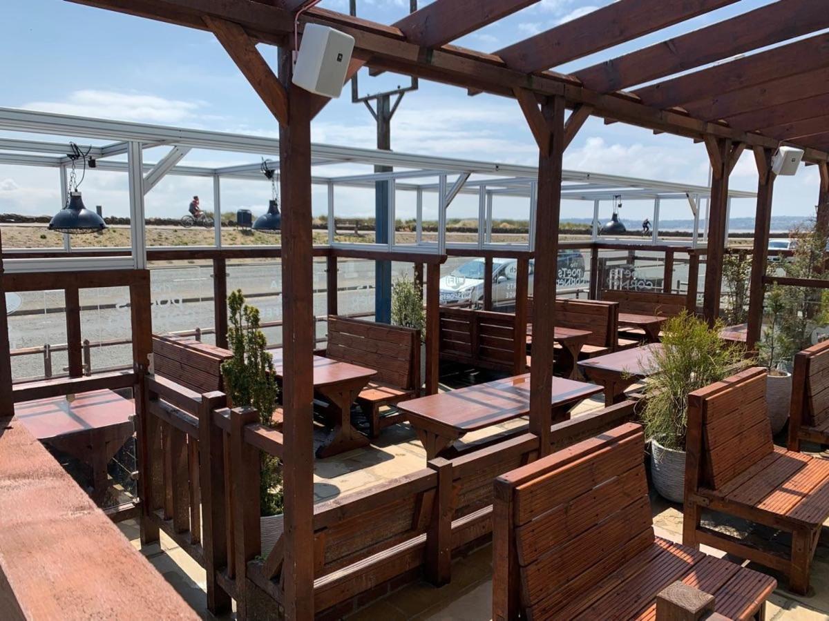 Hoopers Sandy Beach Guest Rooms Swansea Bagian luar foto